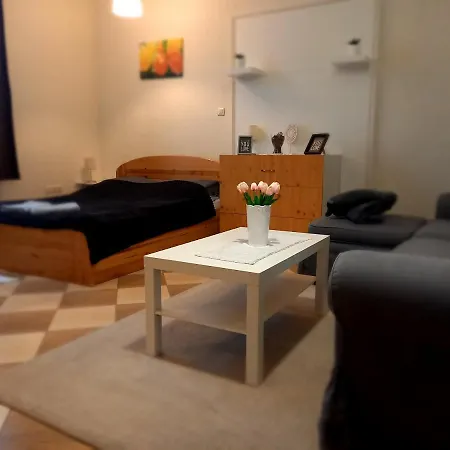 Idill Apartmanhaz Gæstehus 4*