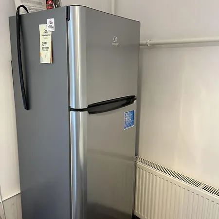 Idill Apartmanhaz 招待所 Tiszafüred