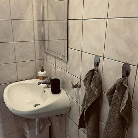 Idill Apartmanhaz Gæstehus Tiszafüred