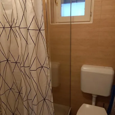 Idill Apartmanhaz 2* Tiszafured
