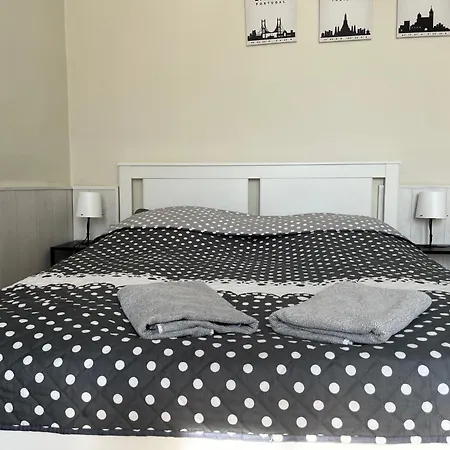 Guest house Idill Apartmanhaz Tiszafured