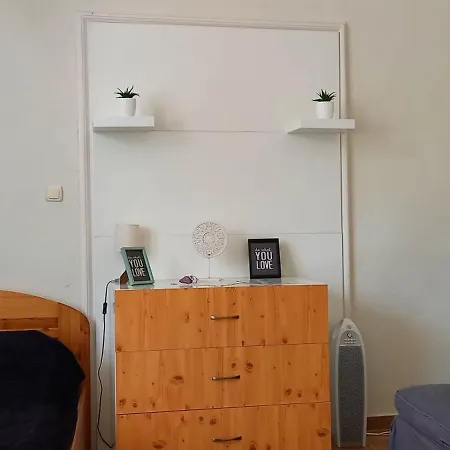 Idill Apartmanhaz Guest house