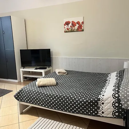 Idill Apartmanhaz Guest house 2*