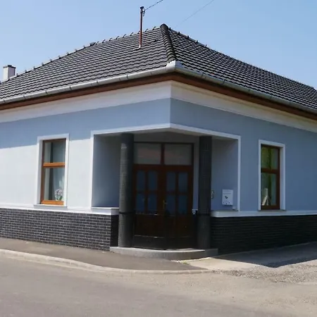 Idill Apartmanhaz 2*