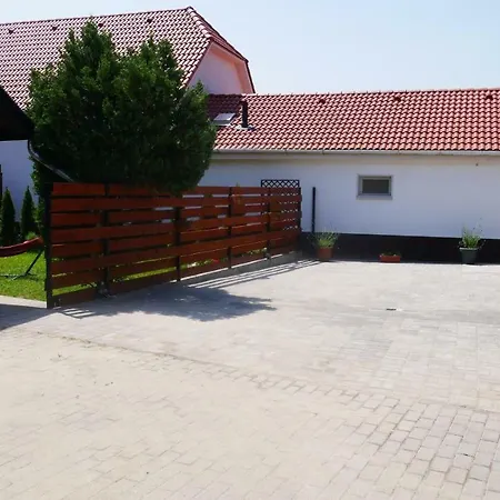 Idill Apartmanhaz