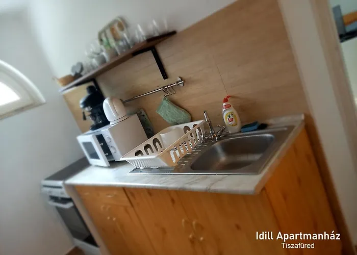 Idill Apartmanhaz Gæstehus 4*