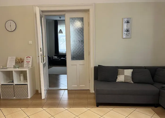Idill Apartmanhaz Gæstehus